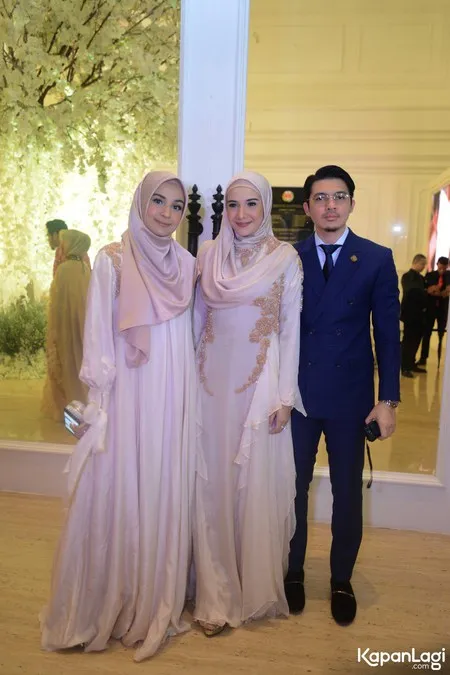 Foto Zaskia Sungkar