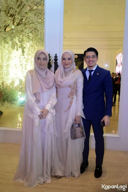 Foto Zaskia Sungkar