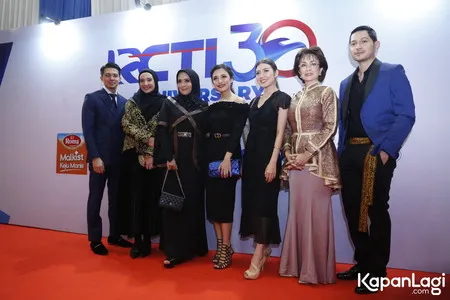 Foto Zaskia Sungkar