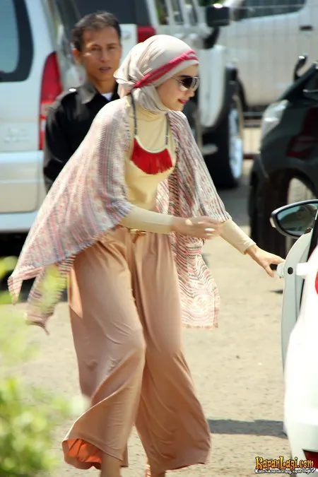 Foto Zaskia Sungkar