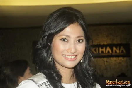 Foto Zukhriatul Hafidzah