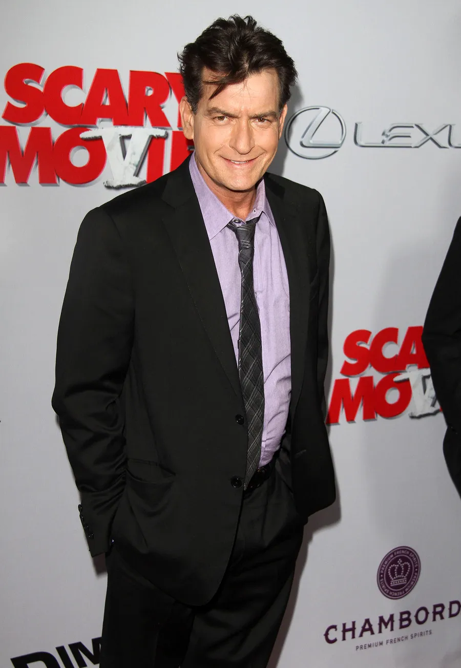 Charlie Sheen dikabarkan positif terinfeksi HIV © Splashnews.com