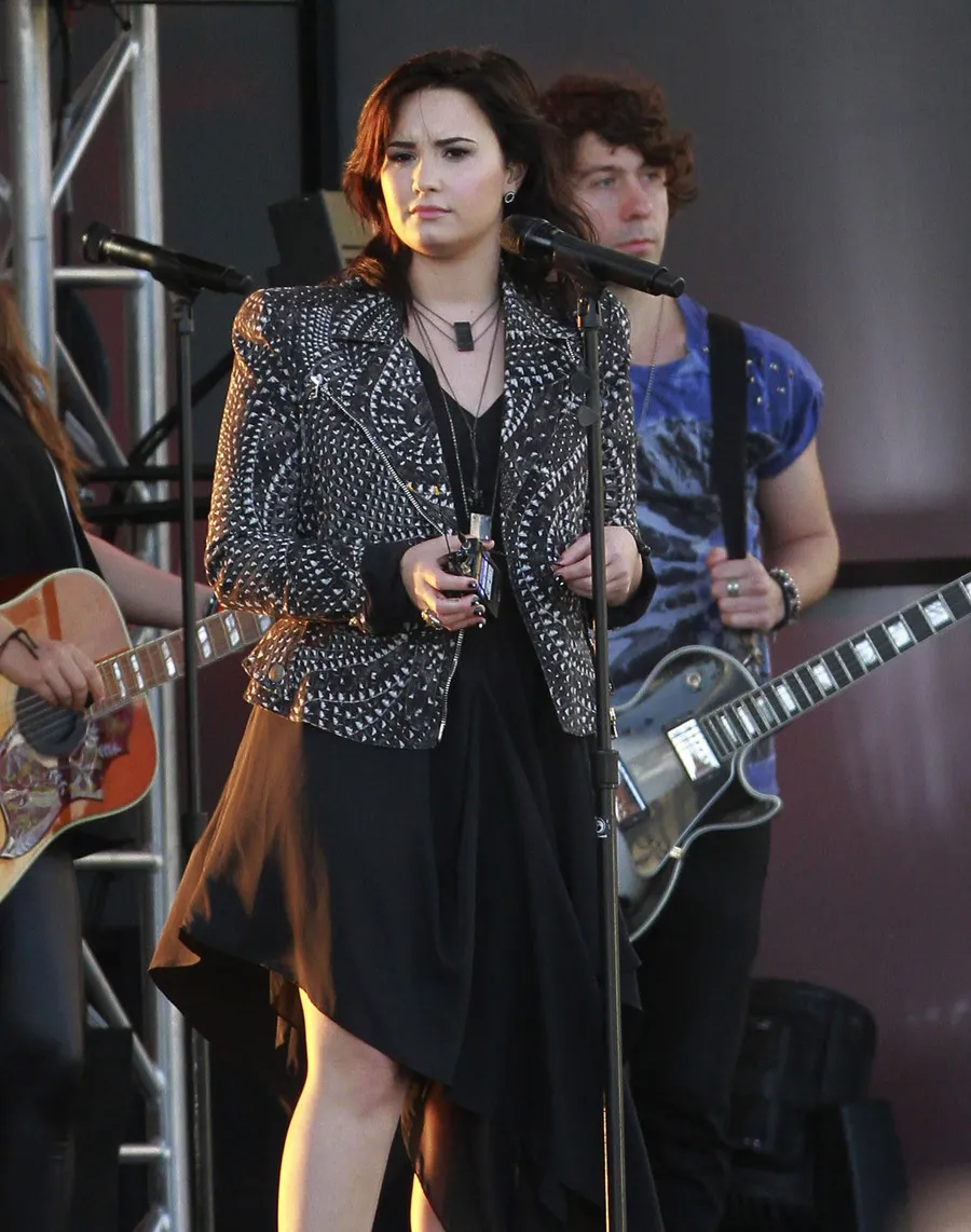 Demi Lovato @ fameflynet.com