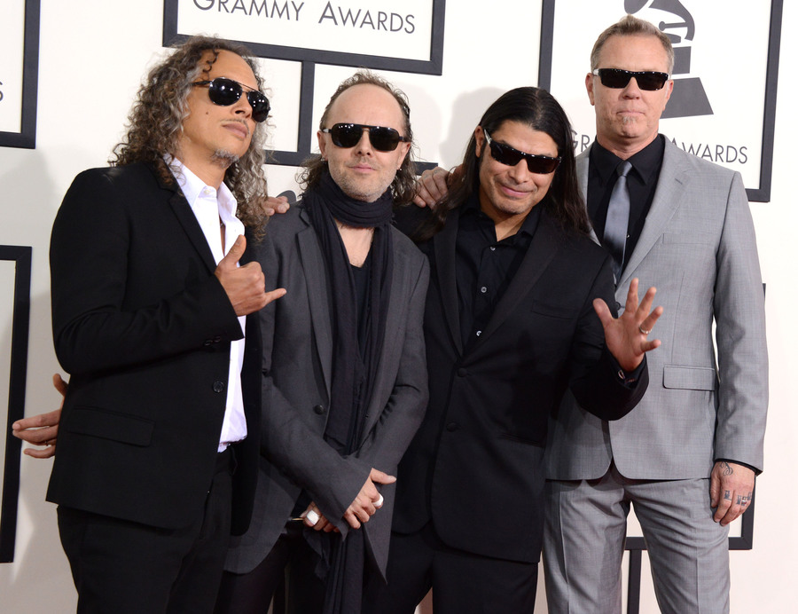 Metallica Memainkan Single 'The Unforgiven II' @Fameflynet