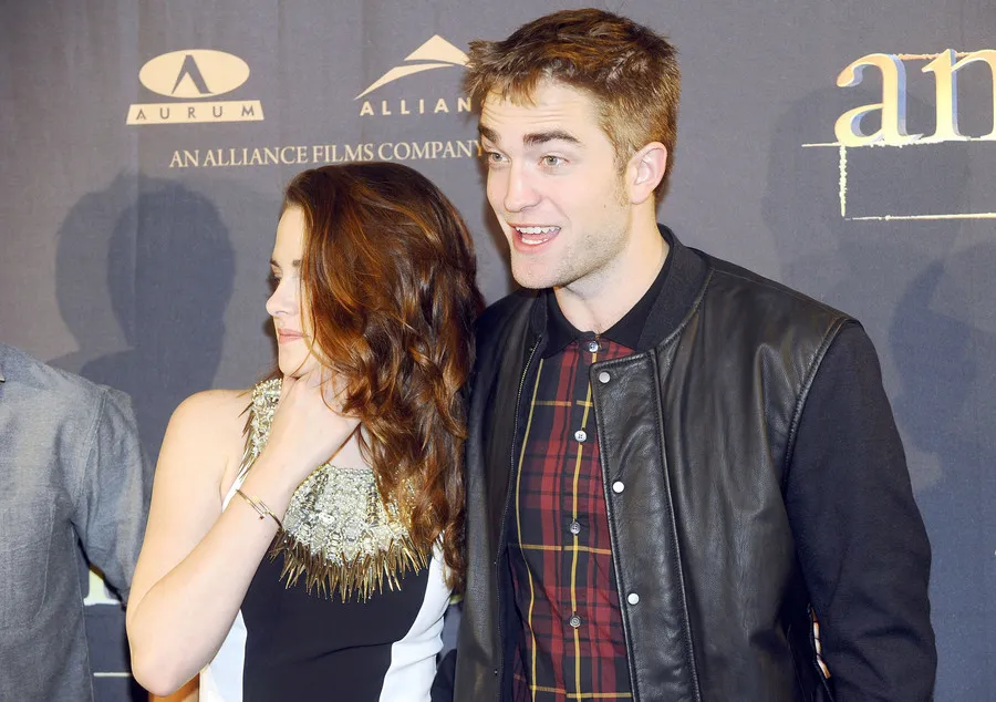 Kristen dan Robert @ fameflynet.com