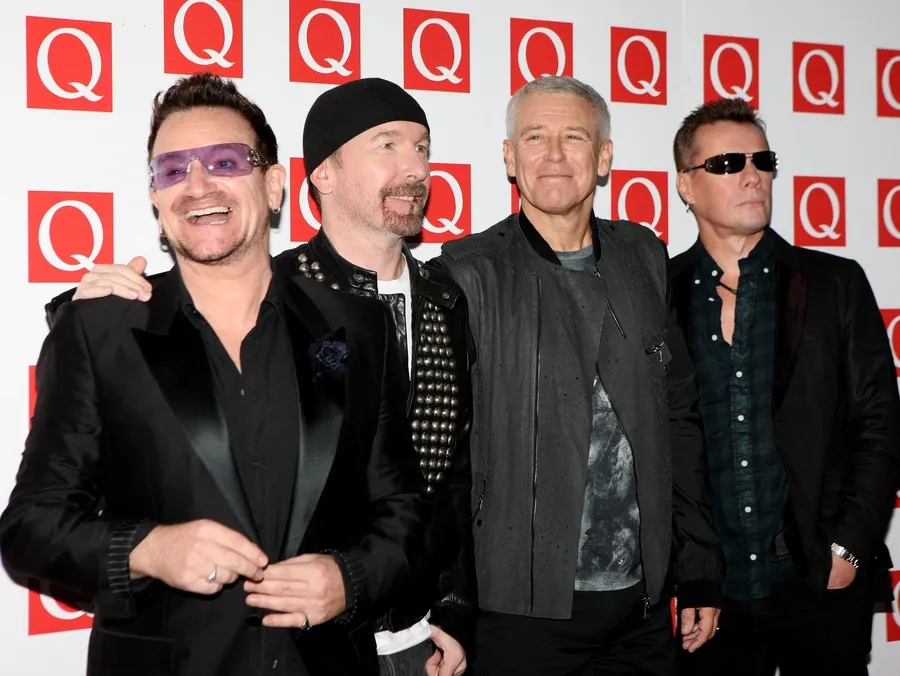 U2 Membuat Comeback Yang Manis Dengan ALL THAT YOU CAN'T LEAVE BEHIND @Fameflynet