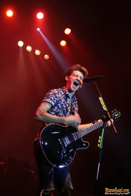Foto A Rocket to The Moon