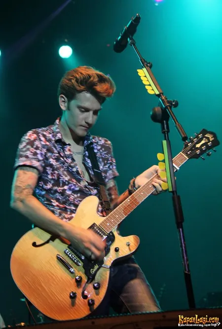 Foto A Rocket to The Moon