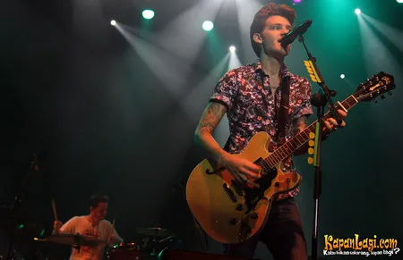 Foto A Rocket to The Moon