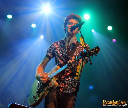 Foto A Rocket to The Moon