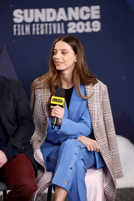 Foto Angela Sarafyan