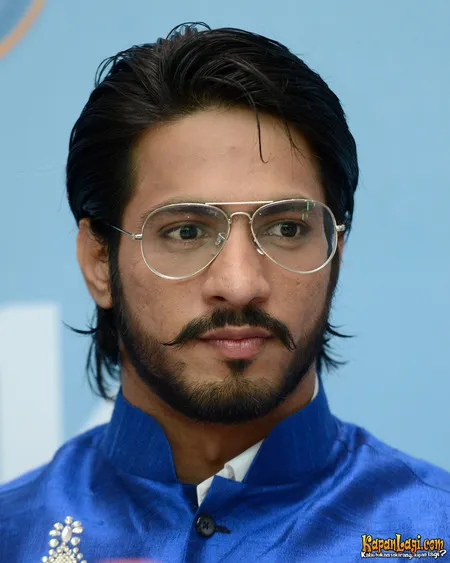 Foto Anoop Singh Takur