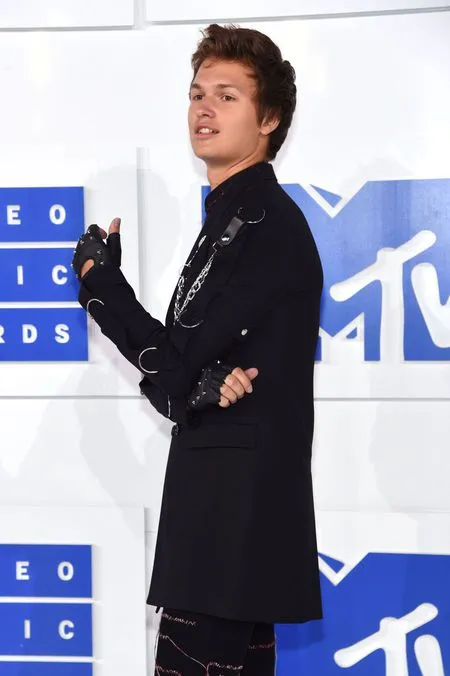 Foto Ansel Elgort