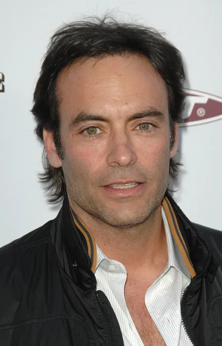 Foto Anthony Delon