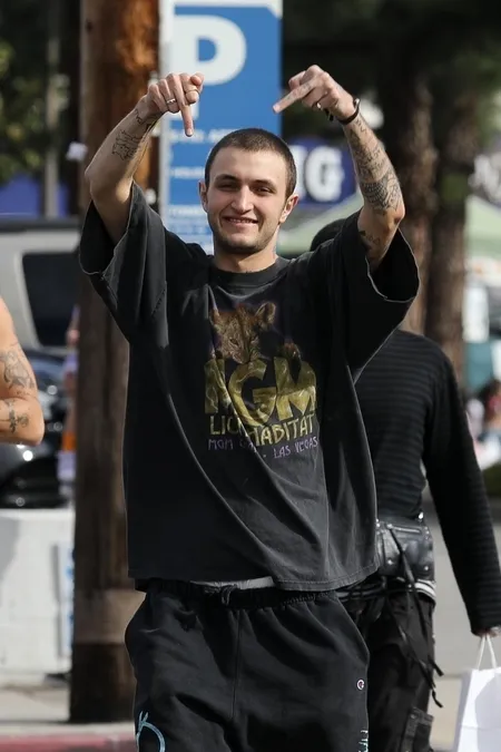 Foto Anwar Hadid