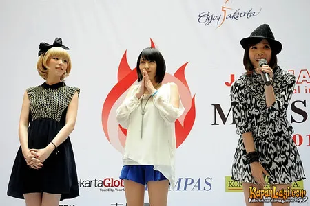 Foto Aya Hirano