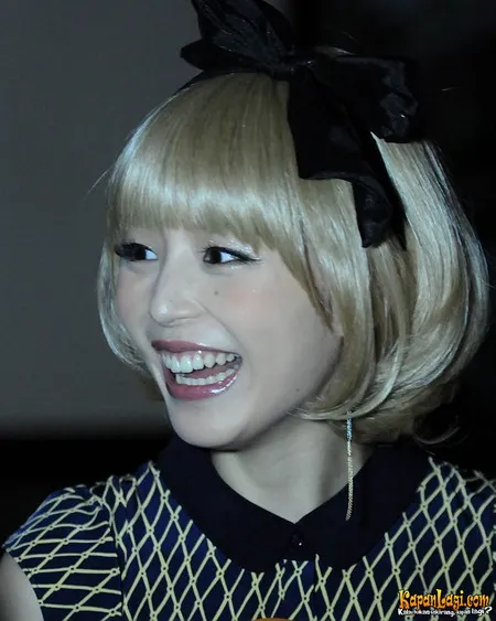 Foto Aya Hirano
