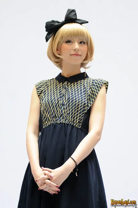 Foto Aya Hirano