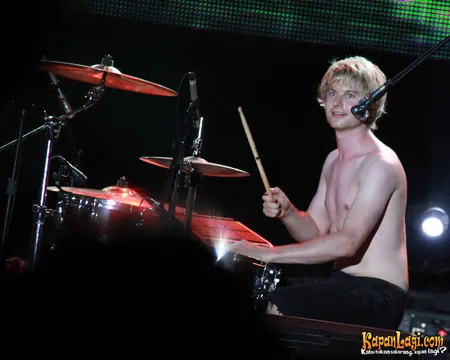 Foto Blood Red Shoes