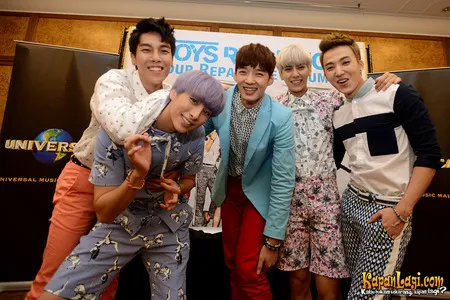 Foto Boys Republic