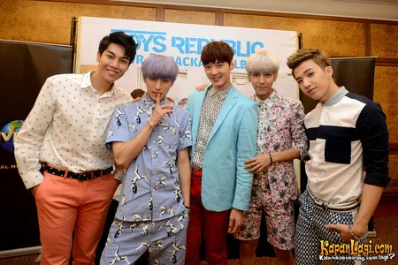 Foto Boys Republic
