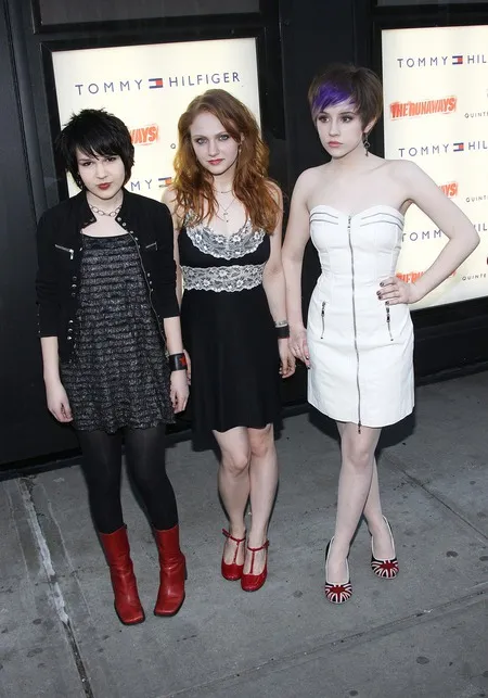 Foto Care Bears On Fire