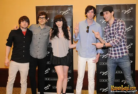 Foto Cobra Starship