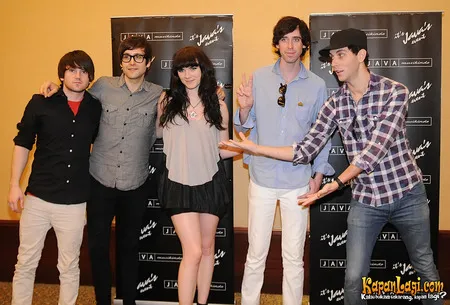 Foto Cobra Starship