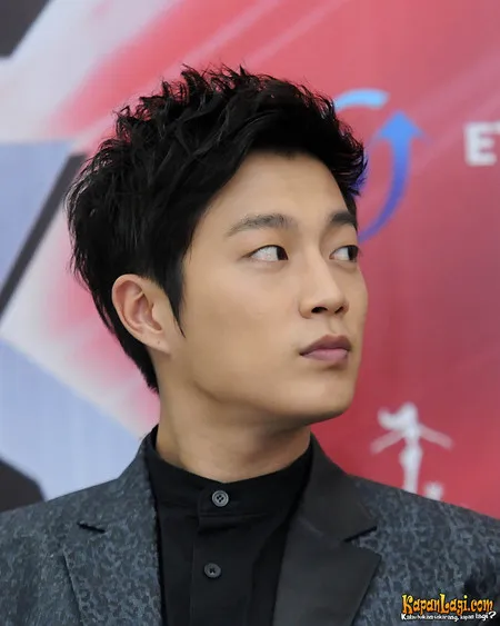 Foto Doojoon B2st