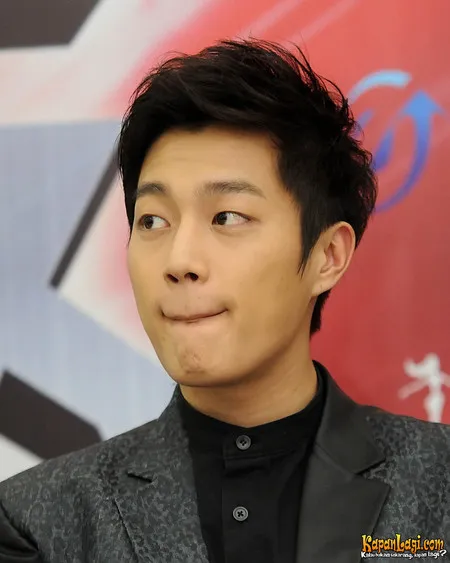 Foto Doojoon B2st
