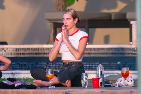 Foto Dua Lipa