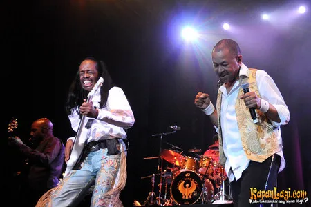 Foto Earth Wind and Fire