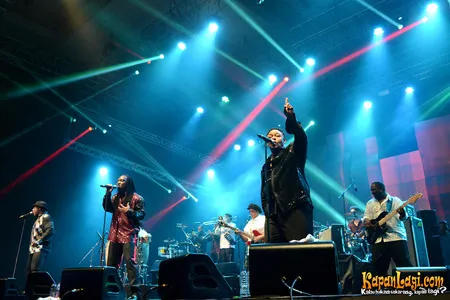 Foto Earth Wind and Fire