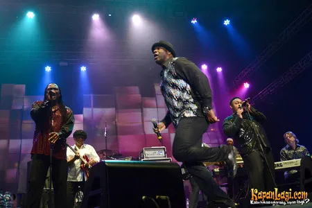 Foto Earth Wind and Fire