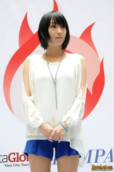 Foto Eir Aoi