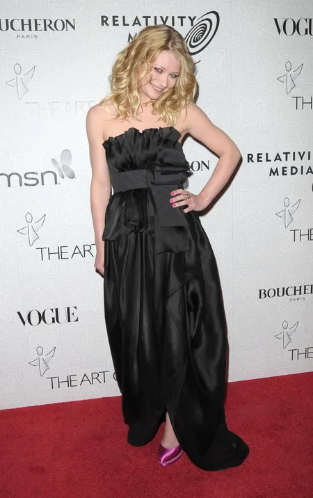 Foto Emilie de Ravin