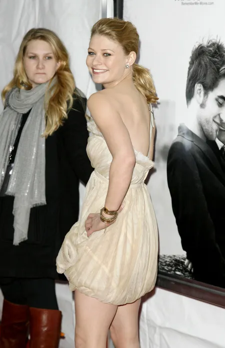 Foto Emilie de Ravin