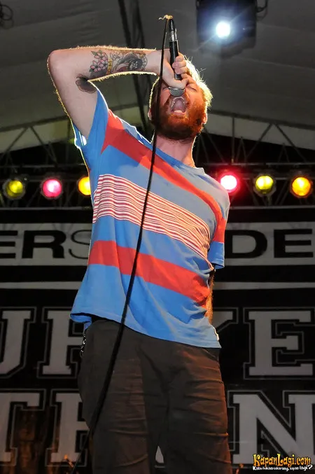 Foto Four Year Strong