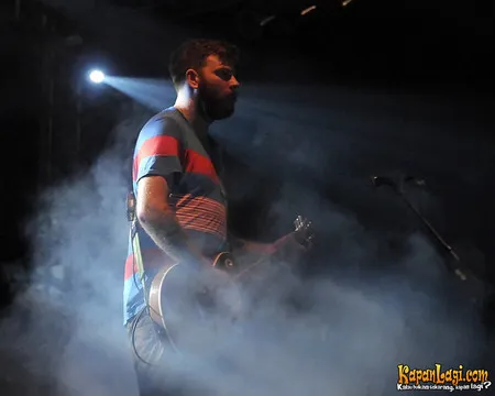 Foto Four Year Strong