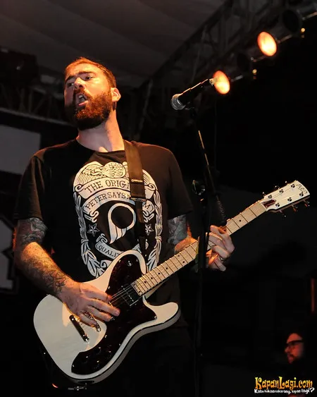 Foto Four Year Strong