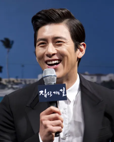 Foto Go Soo