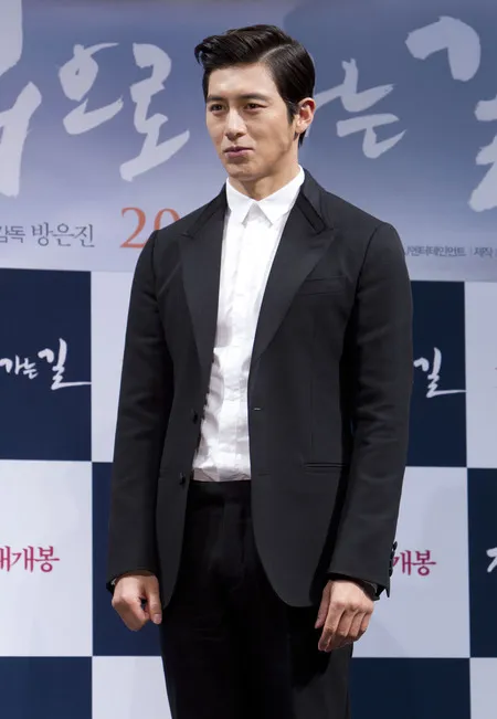 Foto Go Soo