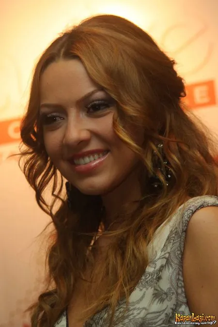 Foto Hadise