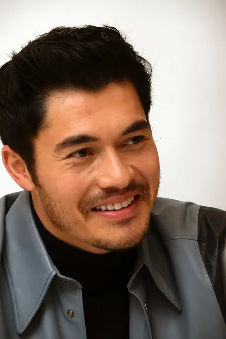 Foto Henry Golding