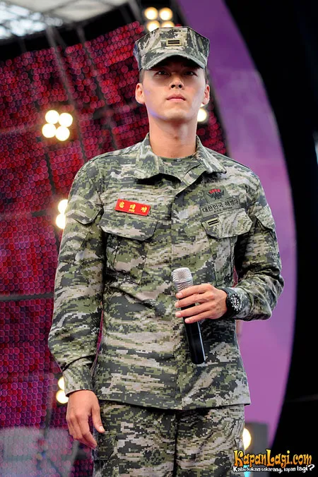 Foto Hyun Bin