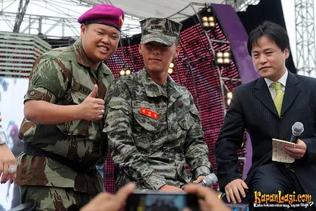 Foto Hyun Bin