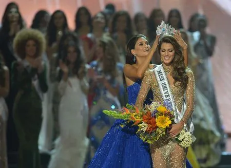 Foto Iris Mittenaere