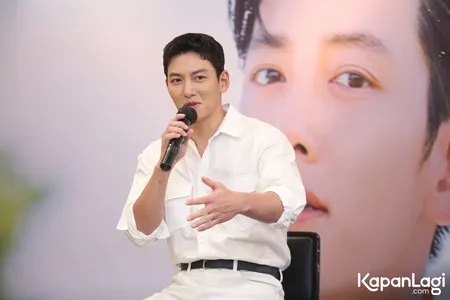 Foto Ji Chan Wook