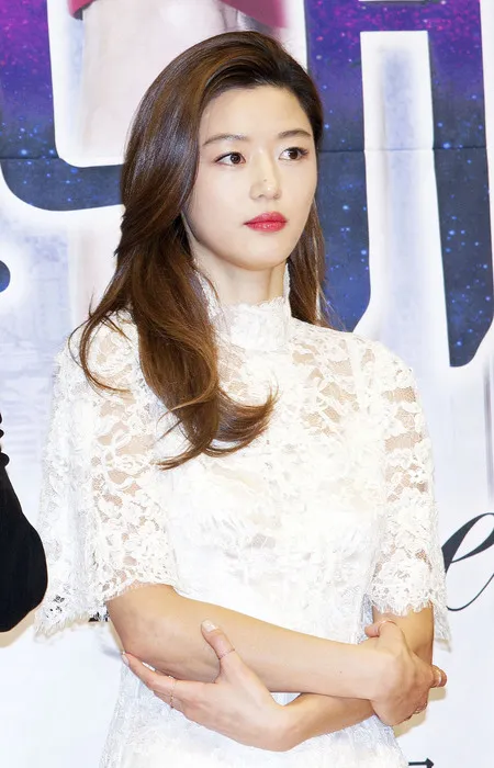 Foto Jun Ji Hyun