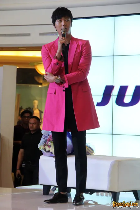 Foto Jung Il Woo